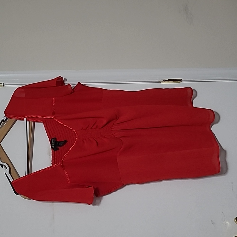 Lane Bryant red flutter sleeve blouse size 18/20.